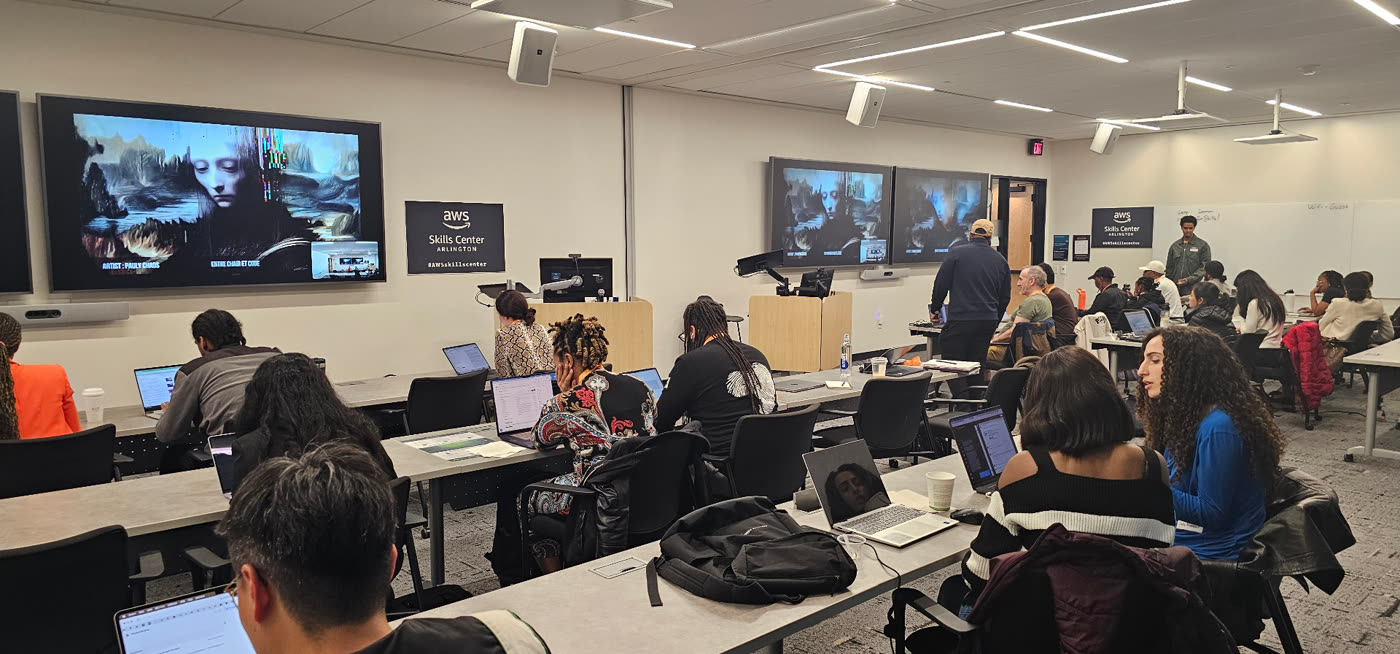 Crowd at a Vibe Connect event